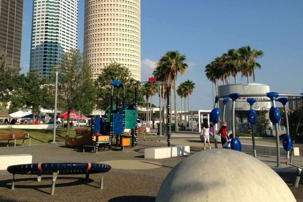 Comprehensive Tampa Guide for Airbnb Guests