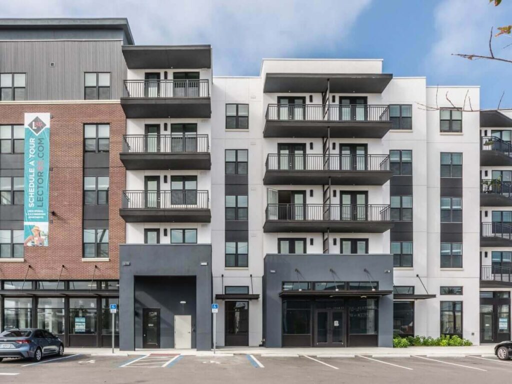 Maximizing Success with Tampa Airbnb Condo: A Comprehensive Host Guide