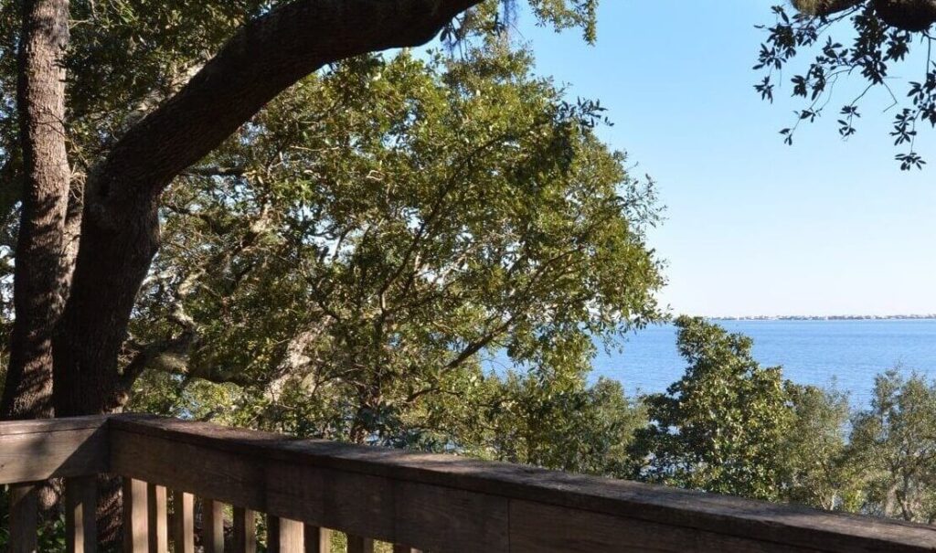 The Insider's Guide to Running a Successful Airbnb in Gulf Breeze
