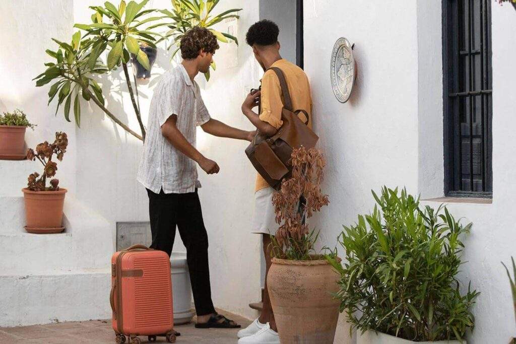 Airbnb Hosting Mastery - An All-Inclusive Starter's Handbook