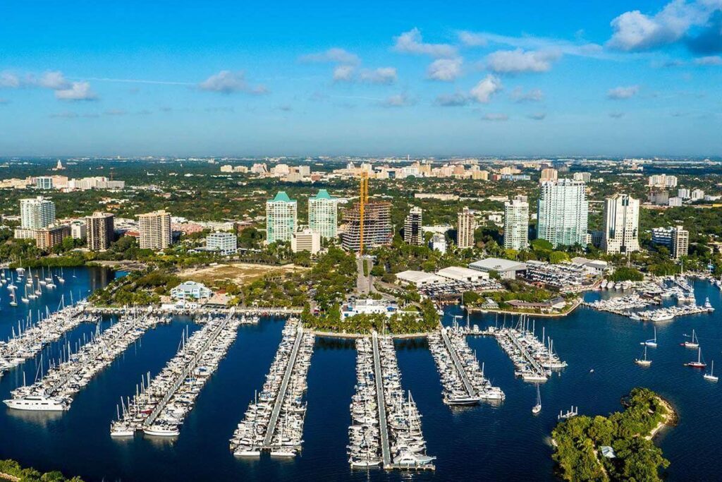 Decoding Miami's Mainland - A Comprehensive Guide to the Top 5 Neighborhoods for Your Airbnb Investment