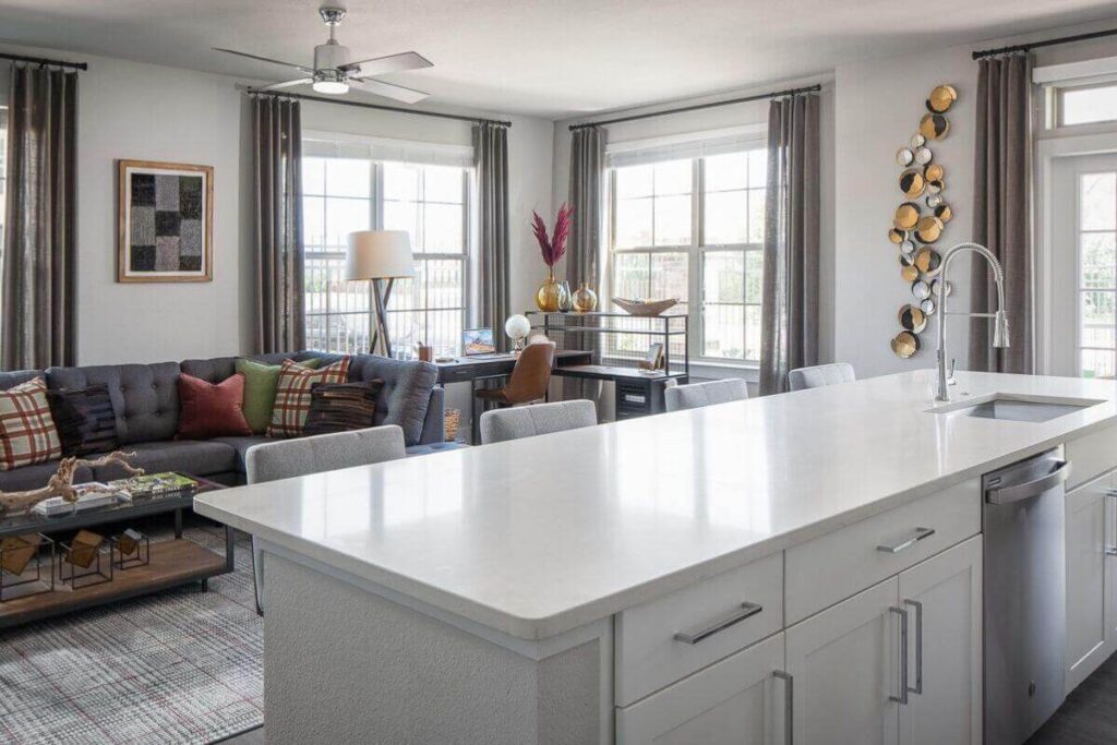 Discovering the Best Airbnb Condos in Houston Metro